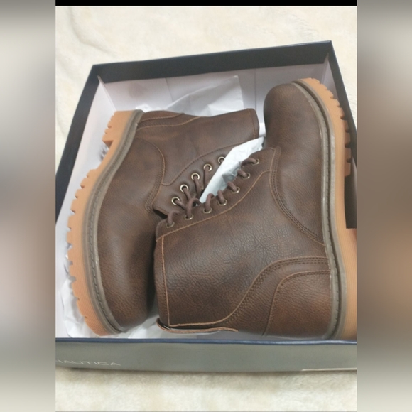 (New) Nautica Men´s Lace up Boots